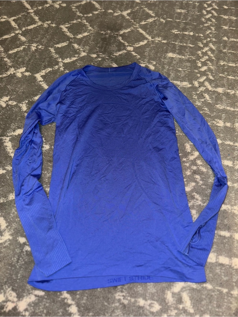 Lululemon swiftly tech long sleeve size 8